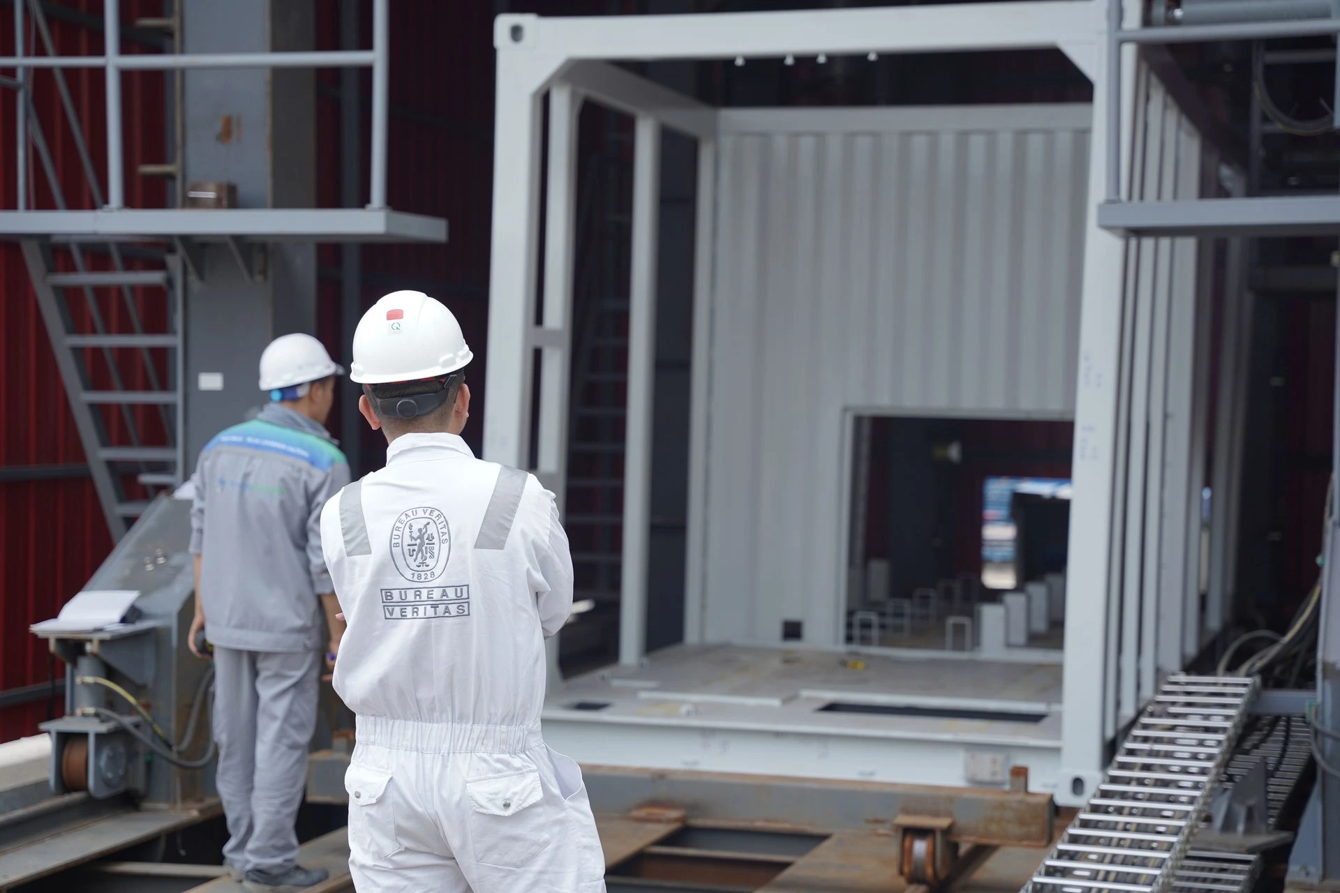 Vỏ Container BESS được kiểm tra tại Trạm kiểm định CSC của Nhà máy TaiyoEnergy Vỏ Container BESS được kiểm tra tại Trạm kiểm định CSC của Nhà máy TaiyoEnergy