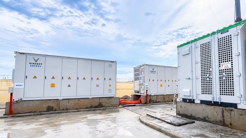 The BESS supplied by VinEnergo in operation at the Phùng Xá 110kV Substation The BESS supplied by VinEnergo in operation at the Phùng Xá 110kV Substation